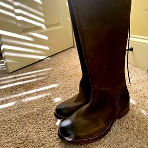 Size 8.5 Diba et True worn twice.